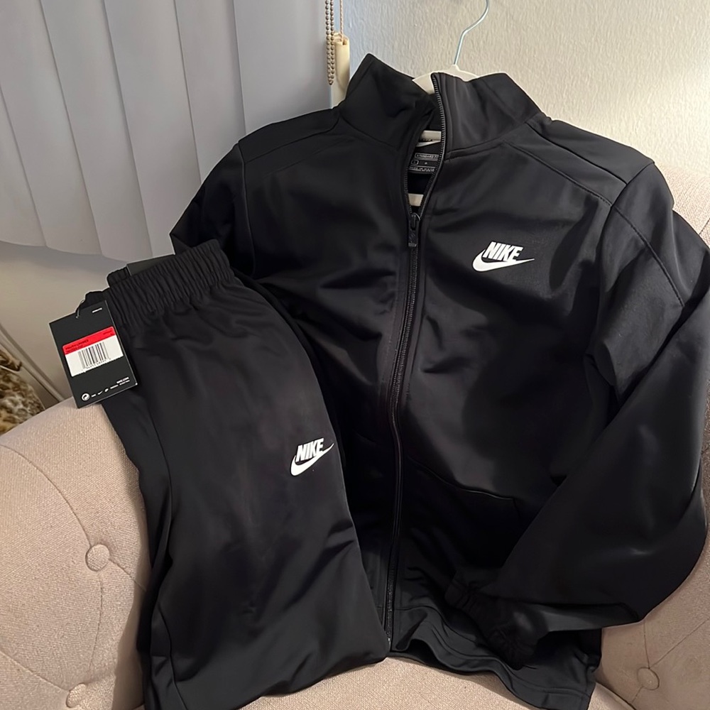 Nike track suit, boys size L